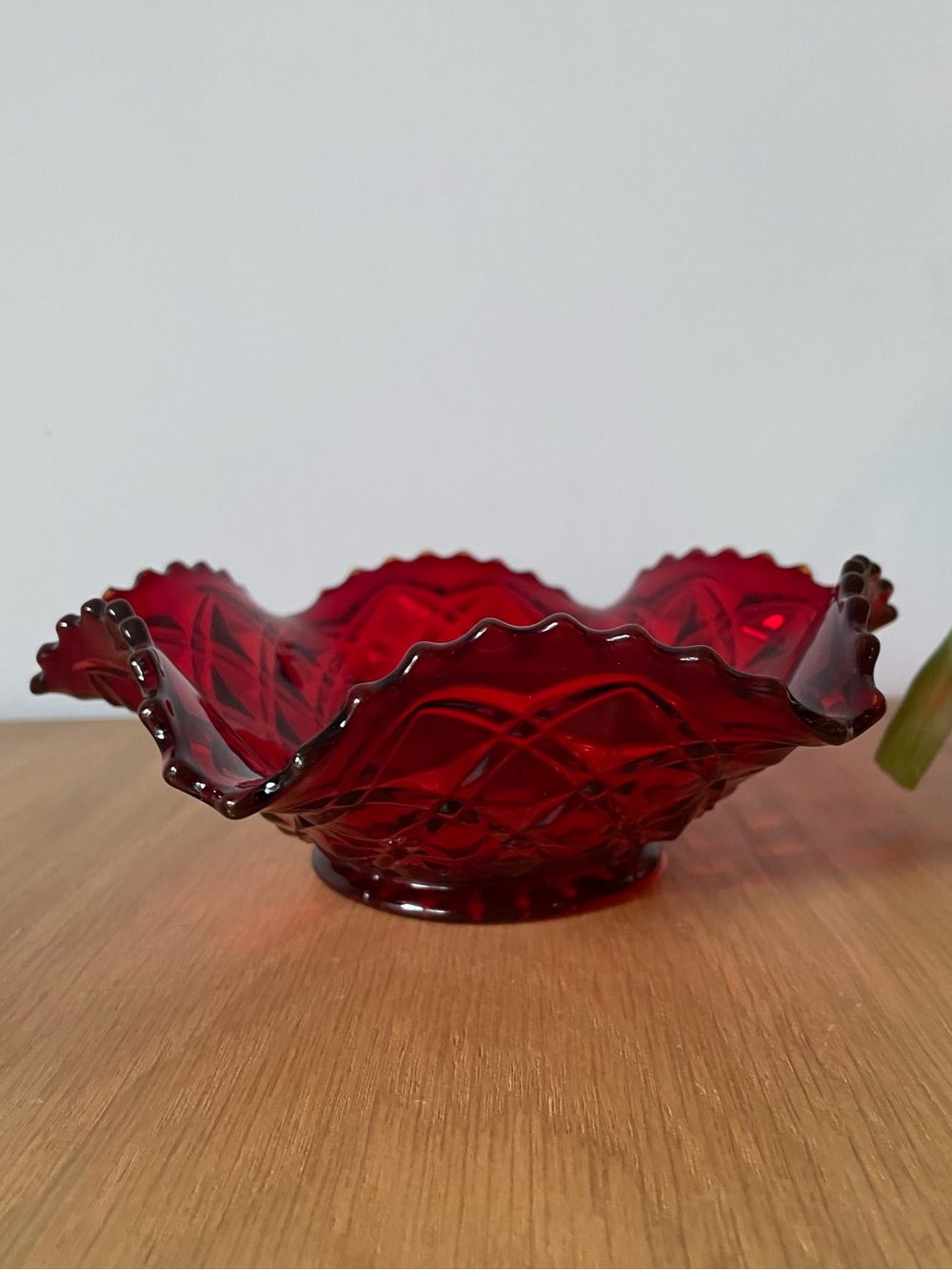 Vintage MCM Amberina Ruby Red Art Glass Candy Dish Bowl Scalloped Edges GLOWS